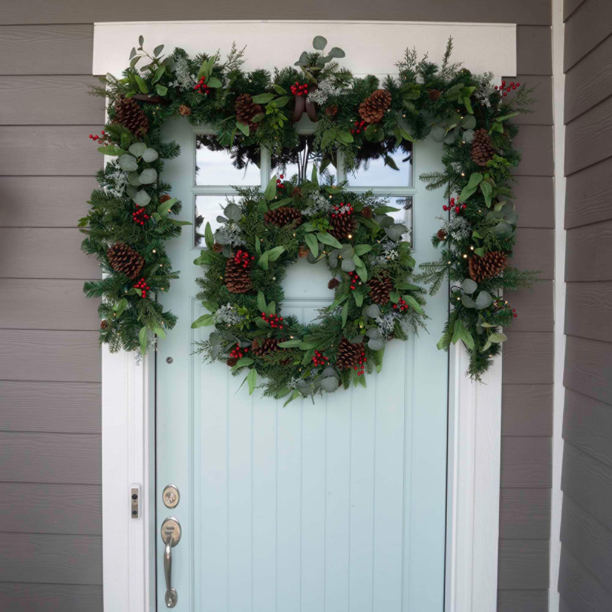 Village Lighting 30" Christmas Woods Lighted Berry Wreath